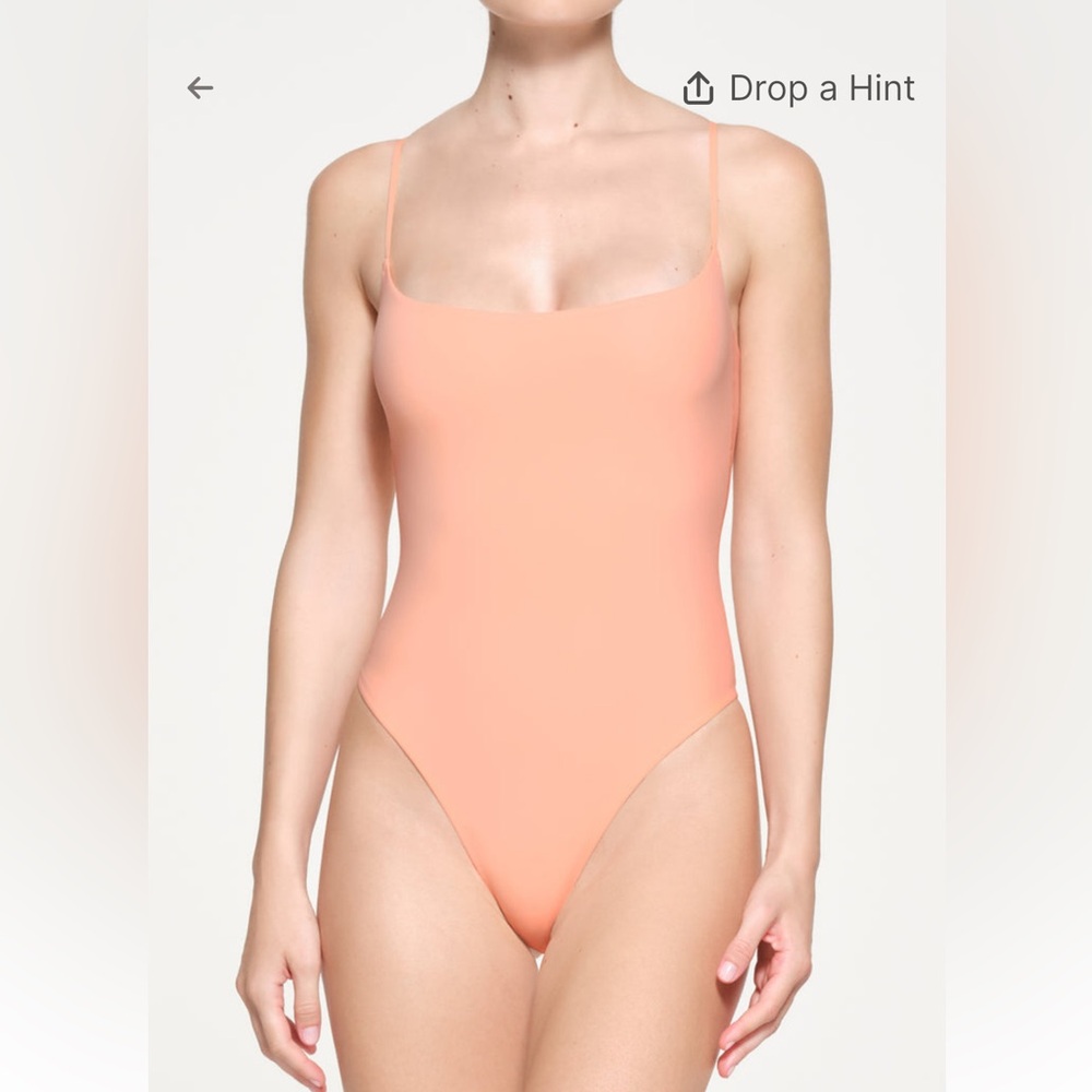 SKIMS NWOT Fits Everybody Cami Bodysuit - Faded Nectar